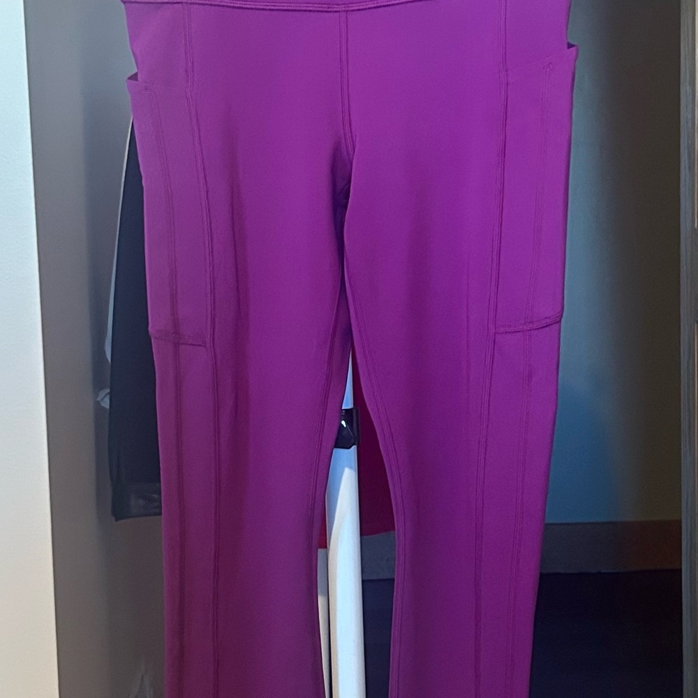 Athleta Purple 3/4 Leggings with Wide Waistband and side pockets